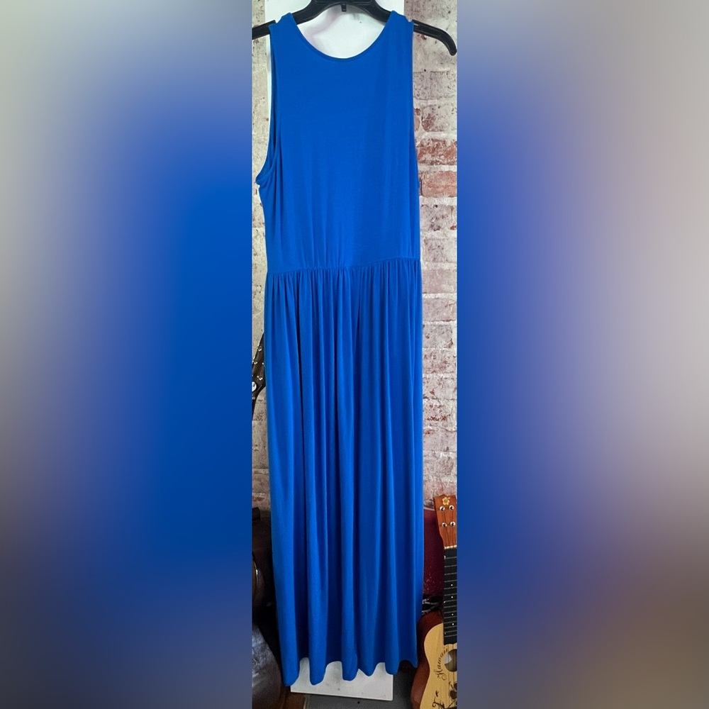 Venus Maxi Dress with pockets. - Picture 2 of 4